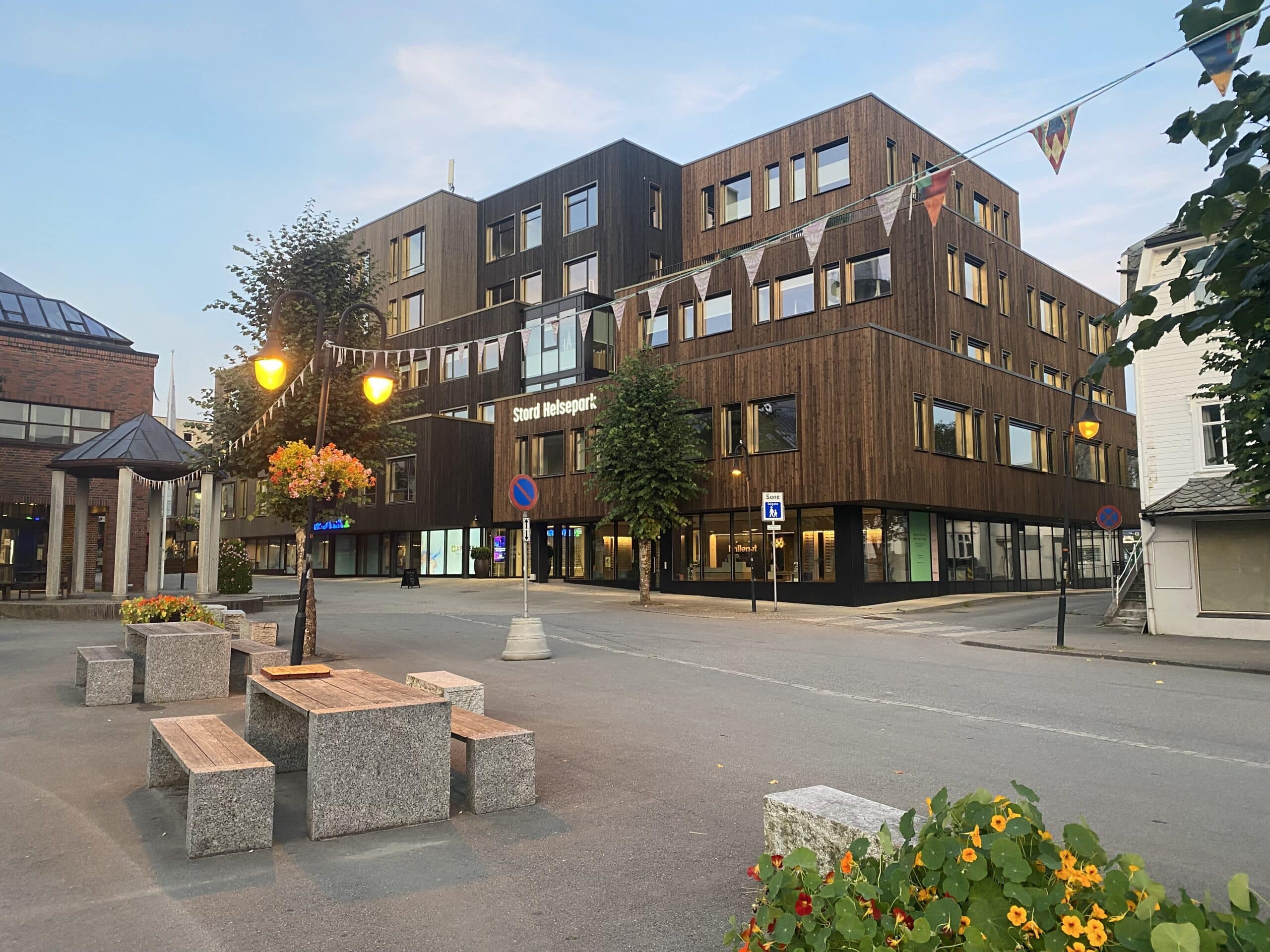 Sommarkveld utanfor SHP